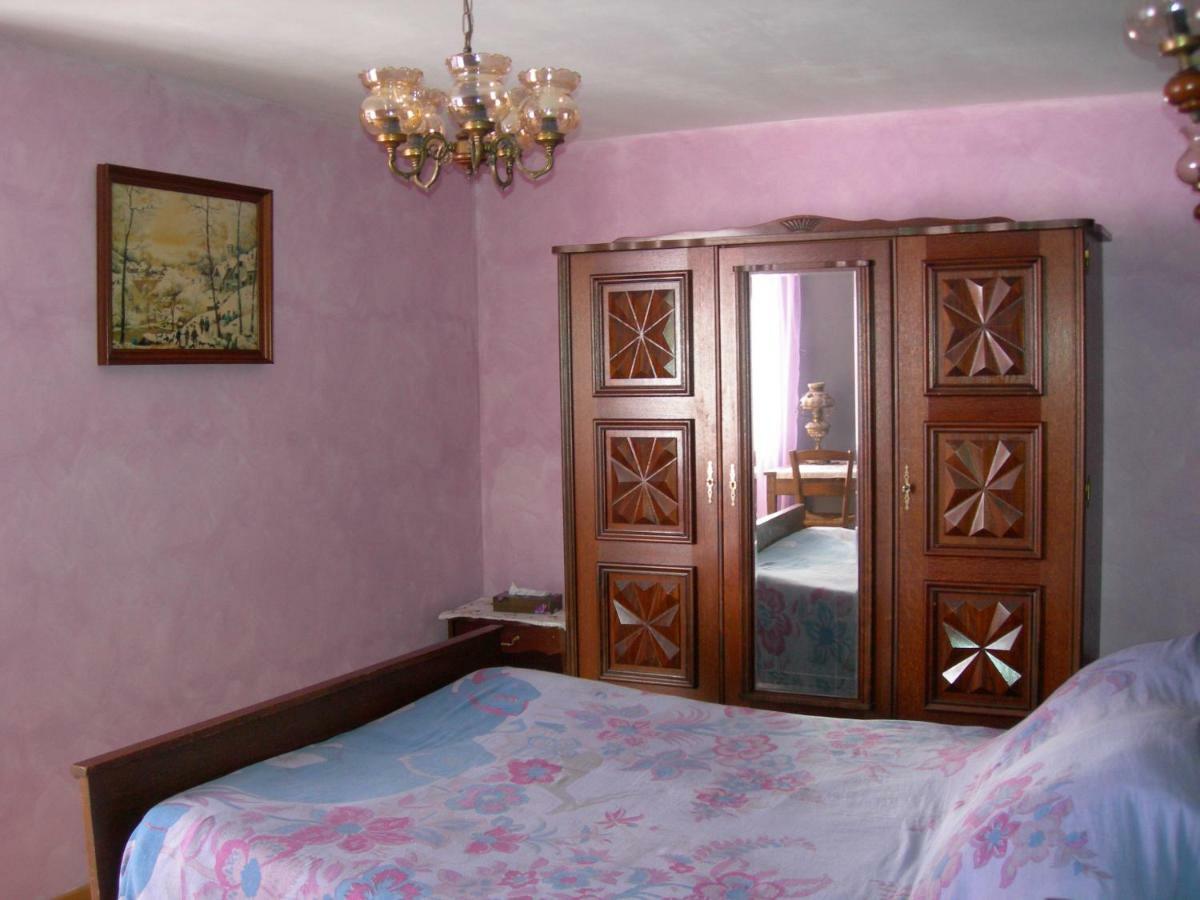 Sous La Glycine Bed & Breakfast Mielan Luaran gambar