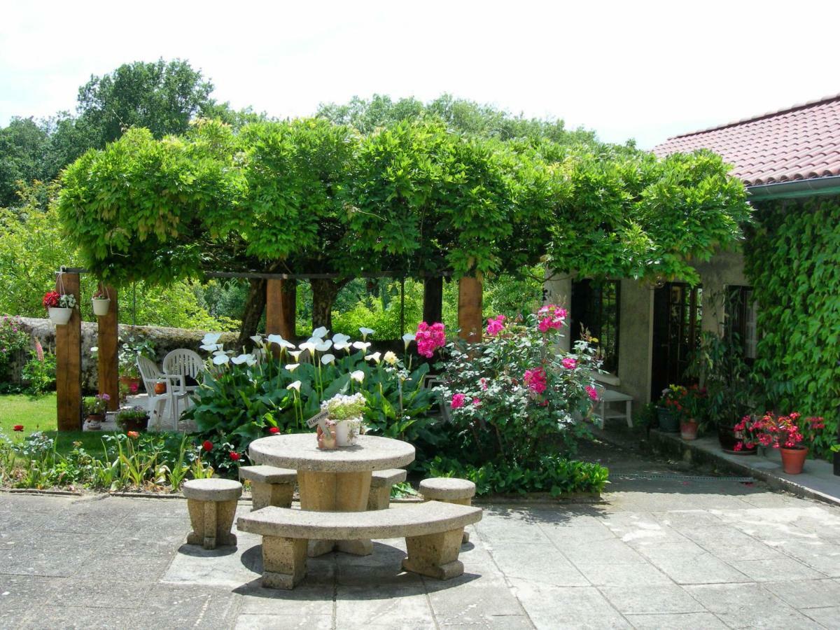 Sous La Glycine Bed & Breakfast Mielan Luaran gambar