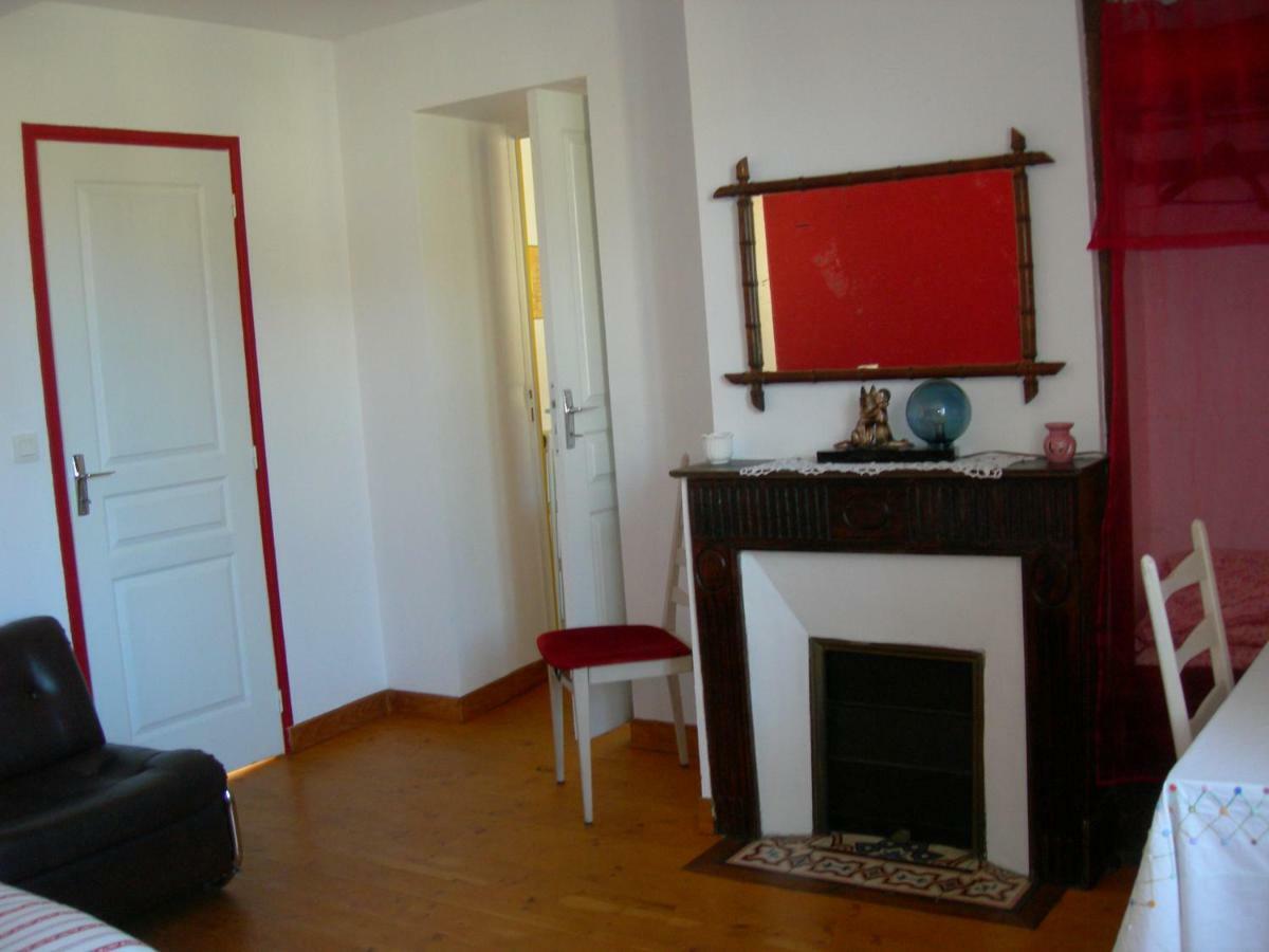 Sous La Glycine Bed & Breakfast Mielan Luaran gambar
