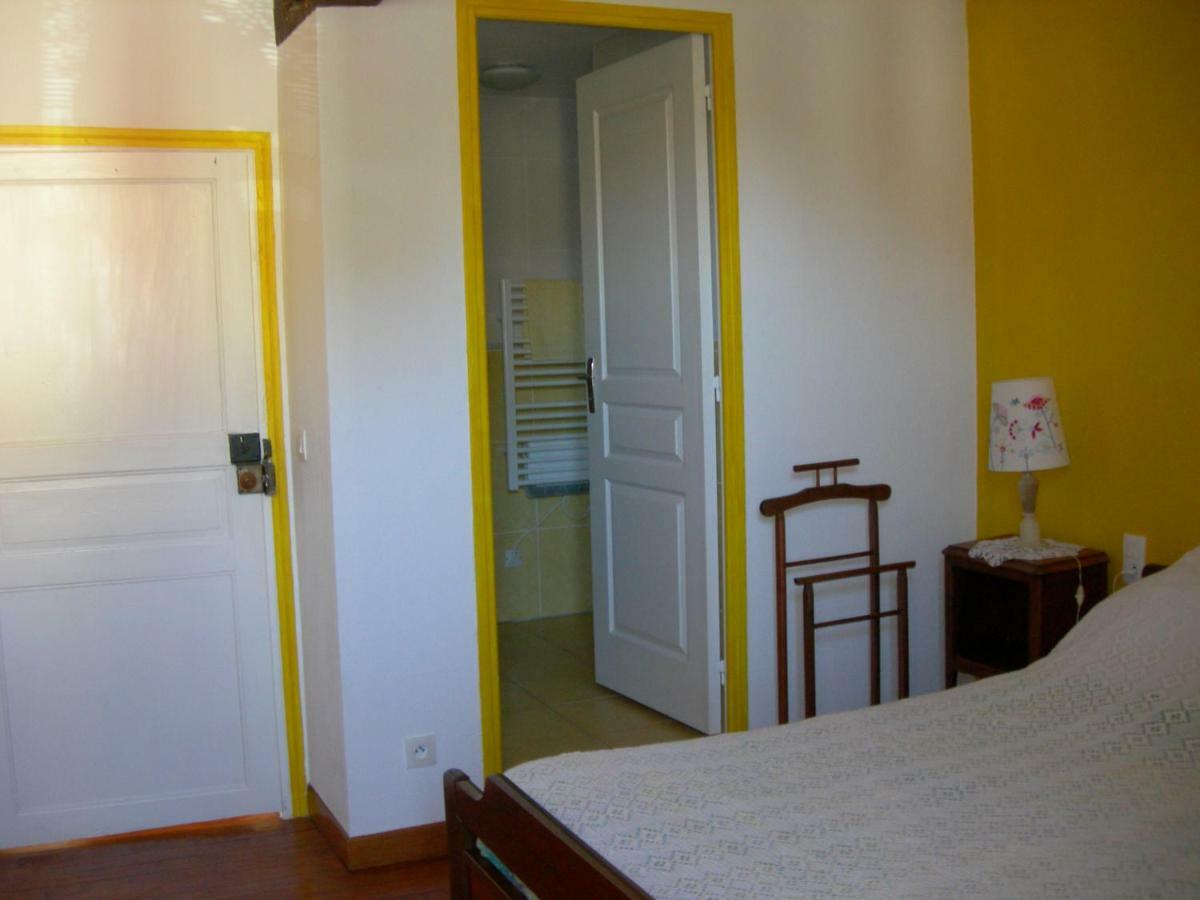 Sous La Glycine Bed & Breakfast Mielan Luaran gambar