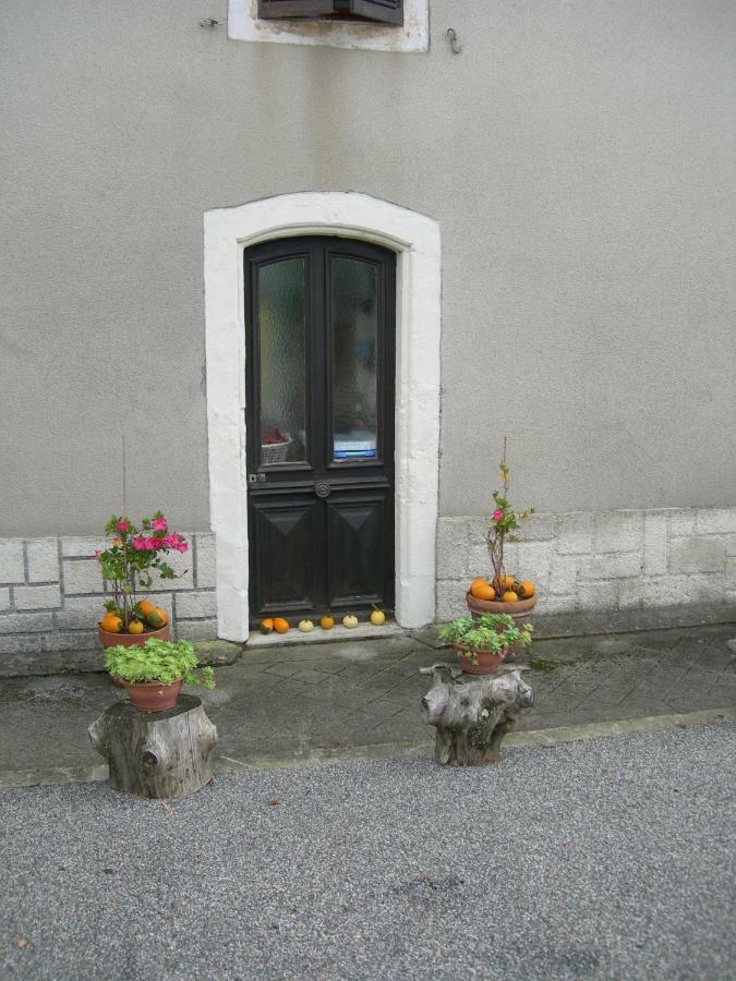 Sous La Glycine Bed & Breakfast Mielan Luaran gambar
